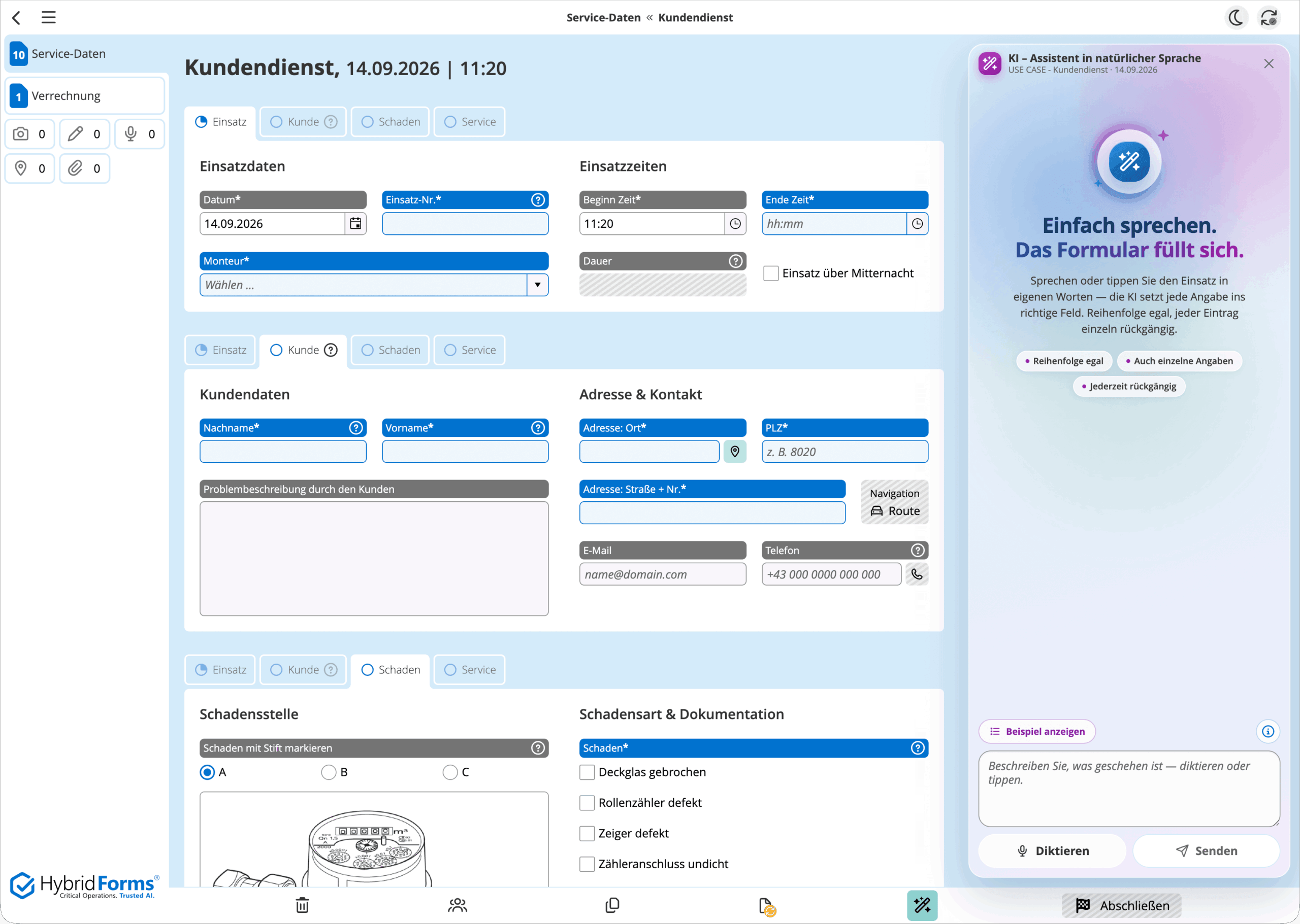 Kundendienst-Formular in HybridForms mit geöffnetem KI-Assistenten und Beispieltext für die natürliche Spracheingabe